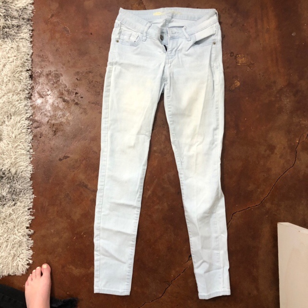 Light wash jeans